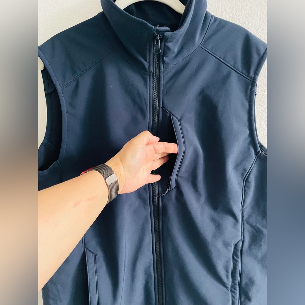 Helly Hansen Dark Blue vest size M - Picture 7 of 15